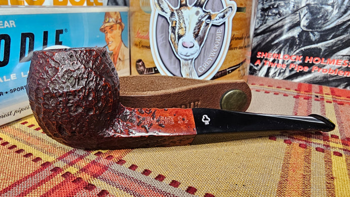 Kaywoodie Shellcraft 2024 Holiday Bulldog Pipe